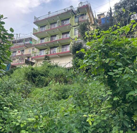 مبيت وإفطار Backpackers Inn