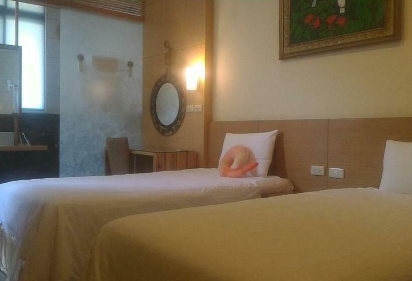 تختخواب و صبحانه Railway Villa