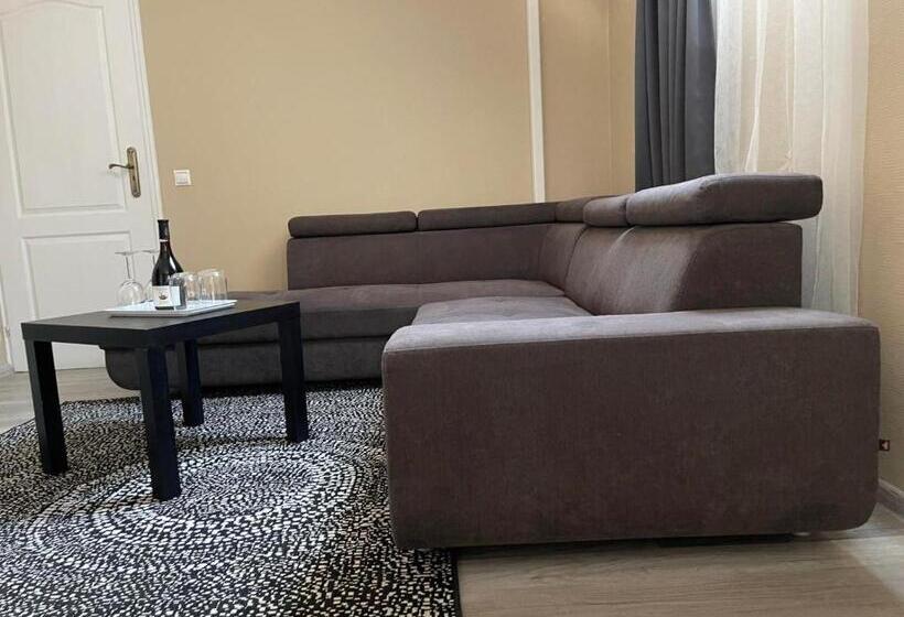 ベッドアンドブレックファースト Végvári Hotel Eger