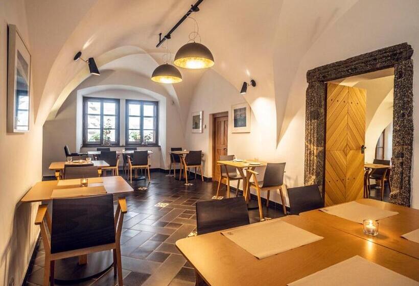 پانسیون Penzion Thir