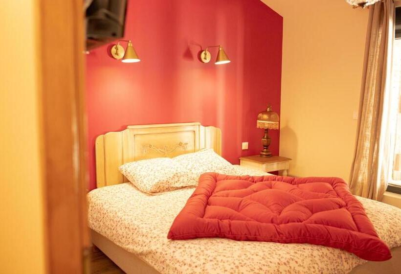 Bed and Breakfast Domaine Des Jammetous   Hotel And Yoga Retreat Center