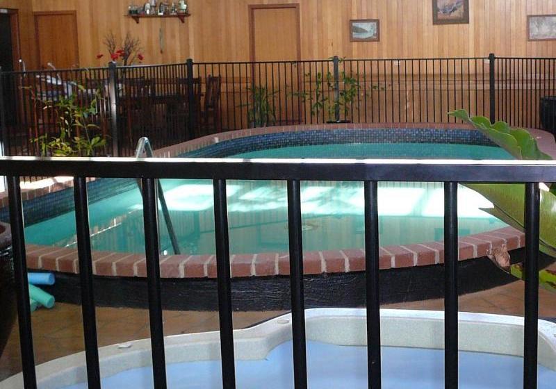 Отель Happy Days Accommodation
