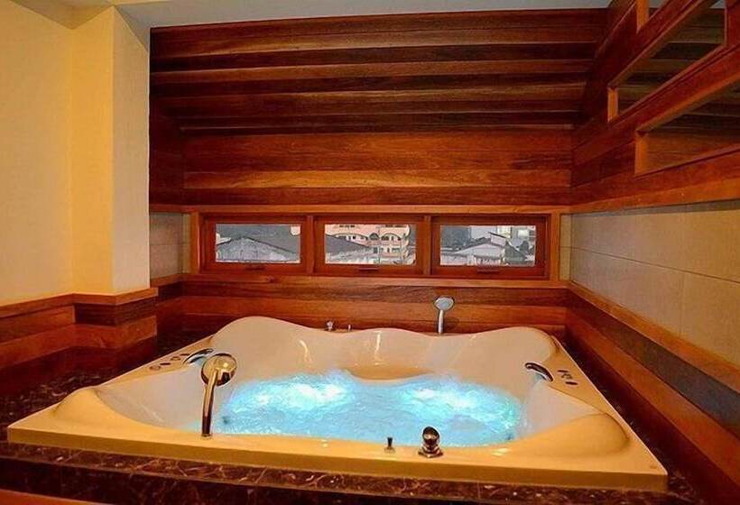 Metro Hotel & Spa