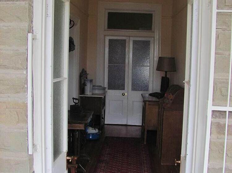 צימר Stellar Dust Guesthouse Previously The Blue Moon Guesthouse