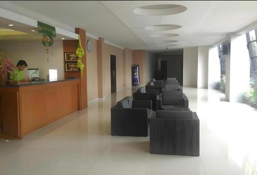 هتل Grand Bintang Tawangmangu