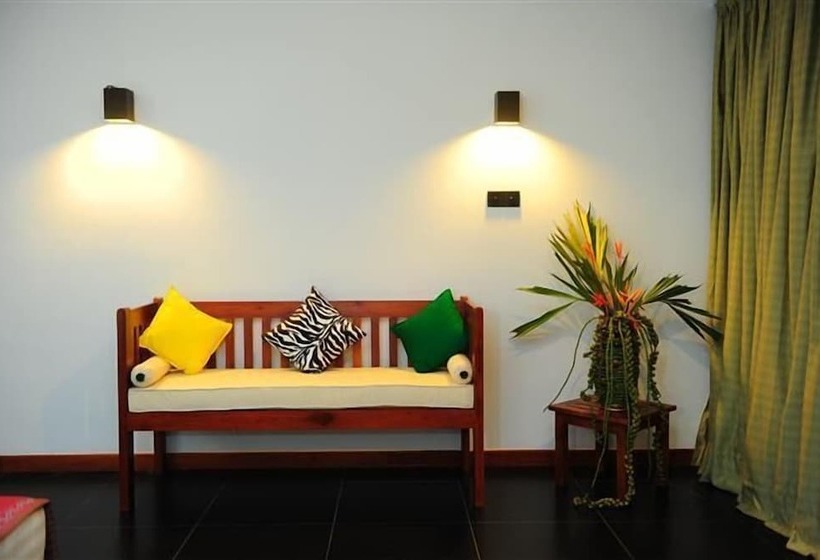 בית מלון כפרי Kithul Kanda Mountain Resort