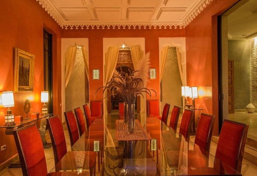 بنسيون Palais Chahar Mahal