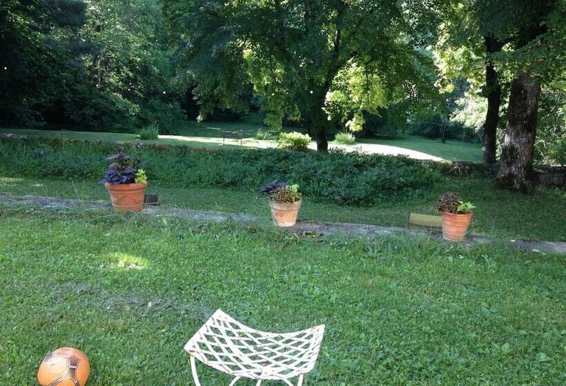 مبيت وإفطار Chateau De Laric