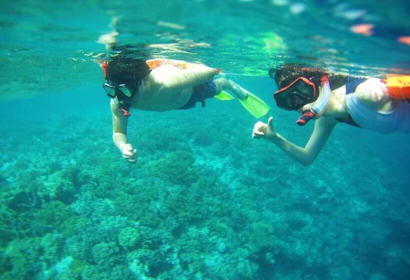 تختخواب و صبحانه Sinar Harapan