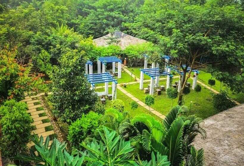 酒店 Regenta Resort Century