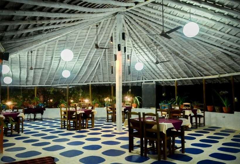 酒店 Regenta Resort Century