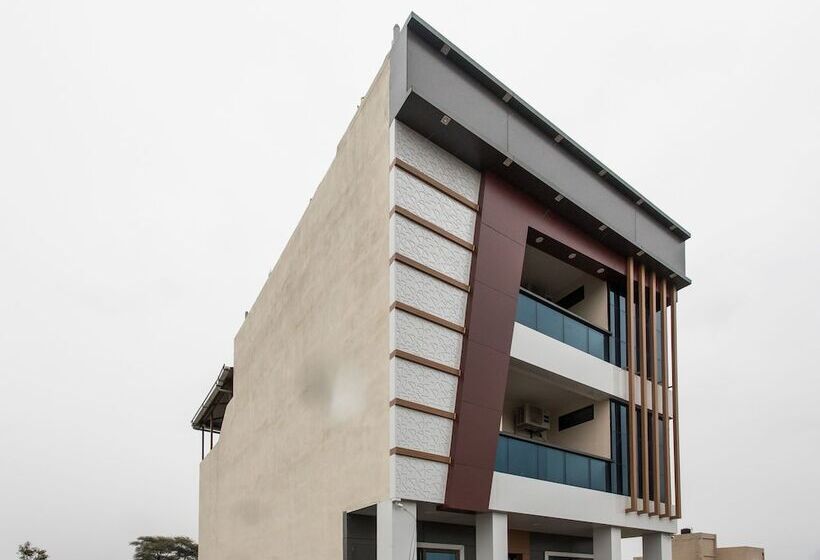 ホテル Richmond Inn By Oyo Rooms