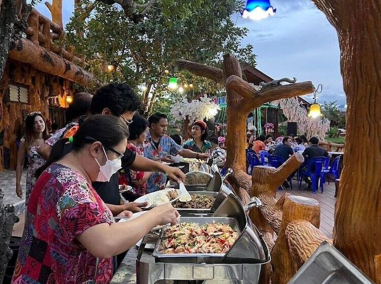 בית מלון כפרי Timberland And Fruit Resort