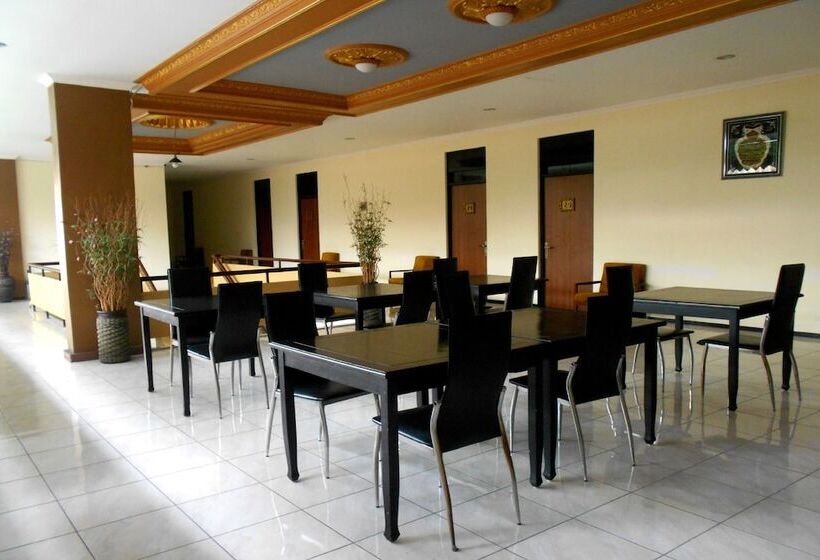 هتل Urban Malioboro Km 0