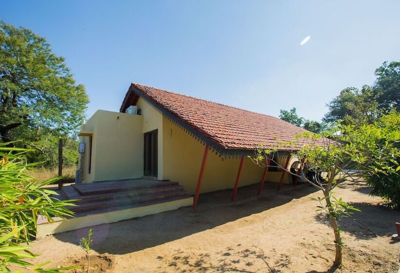 בית מלון כפרי Vannraj Resort And Spa
