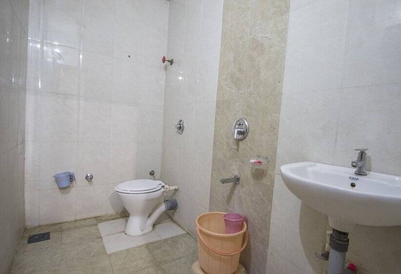 בית מלון כפרי Yogiraj Palace