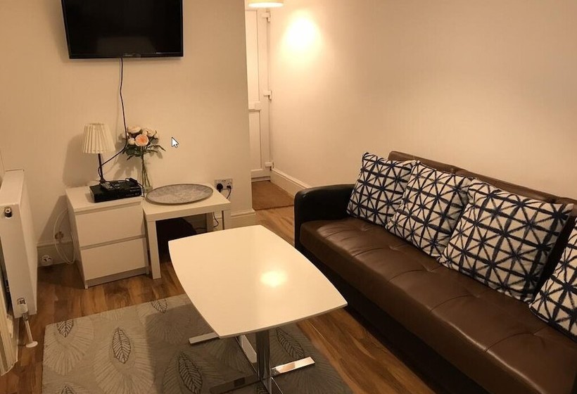 Пансион Charimore Rooms