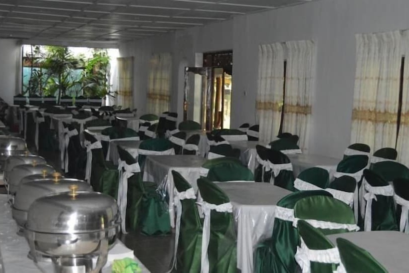 Пансион Green Valley Holiday Inn