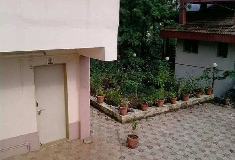 펜션 Nandanvan Bungalow