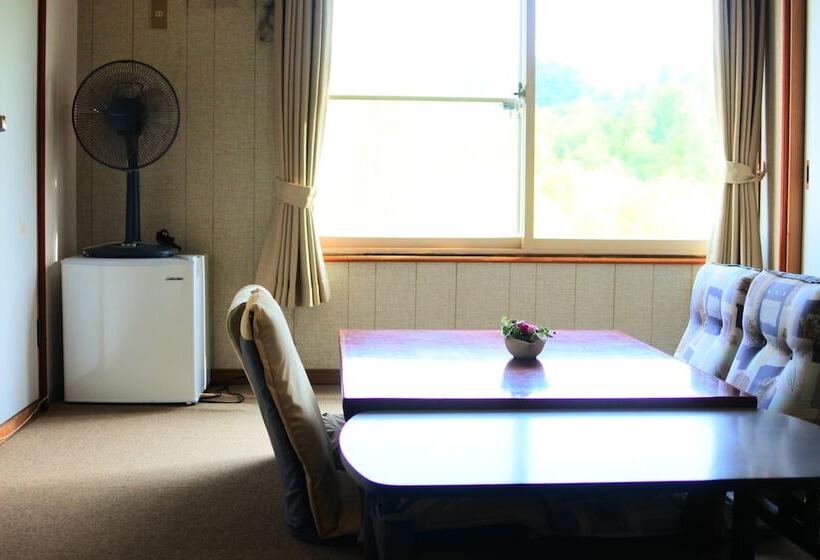 膳宿费 Retro Boy Coffee