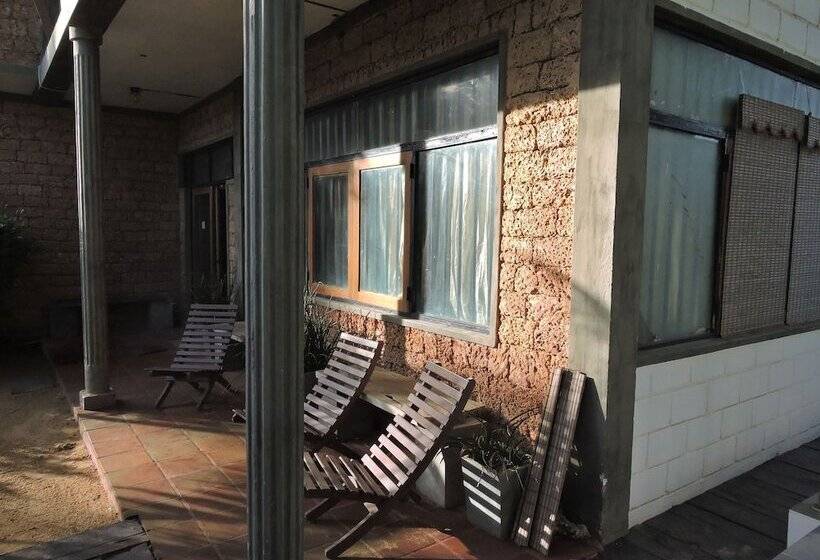 Пансион Wild Sands Beach Villa