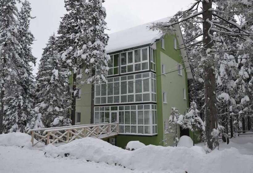 بنسيون Zelena Dacha