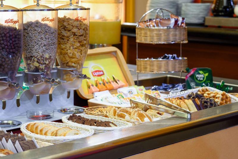 Fh Confort Hotel Orléans Co Met