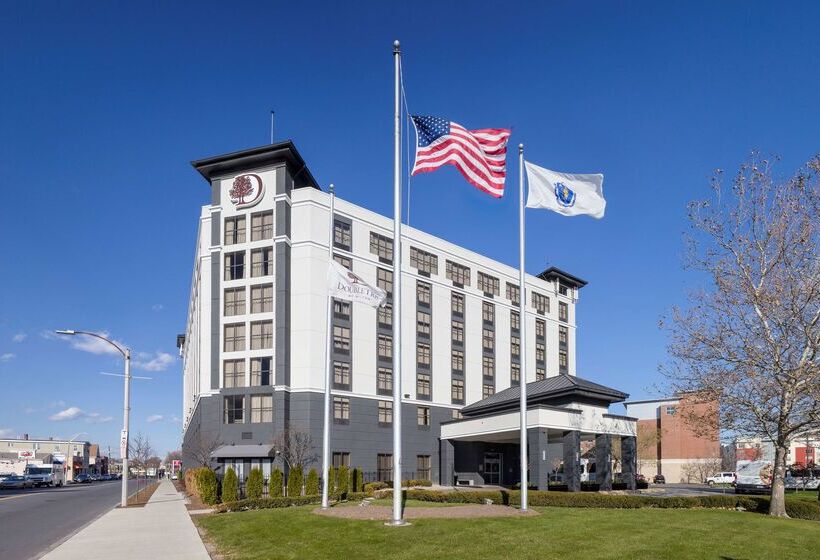 בית מלון כפרי Doubletree By Hilton Boston Logan Airport Chelsea