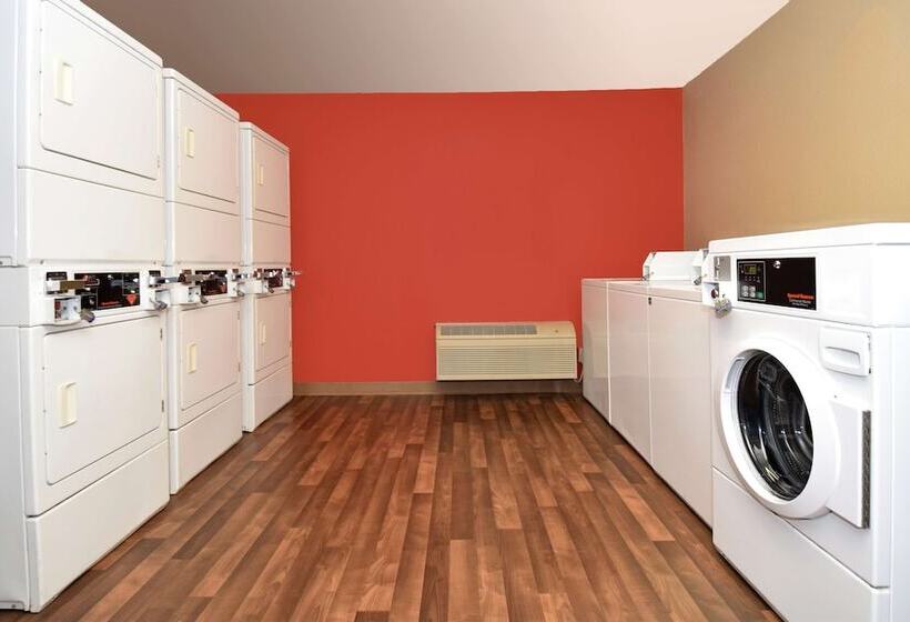 בית מלון כפרי Extended Stay America Suites  Juneau  Shell Simmons Drive