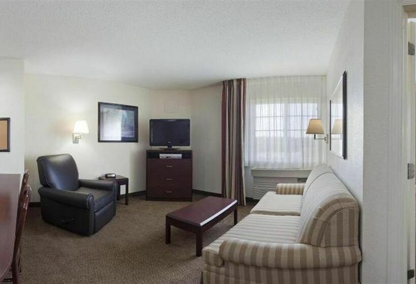 בית מלון כפרי Mainstay Suites Hartford Meriden