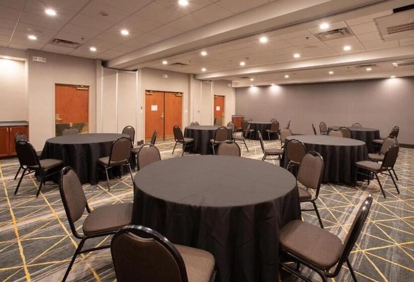 בית מלון כפרי Holiday Inn & Suites Goodyear   West Phoenix Area, An Ihg