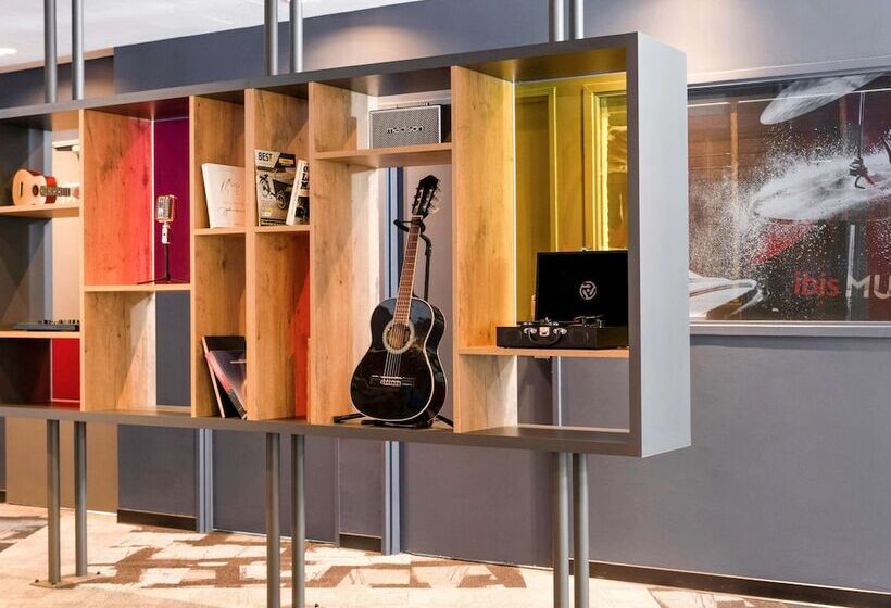 Отель Ibis Lyon Caluire Cité Internationale