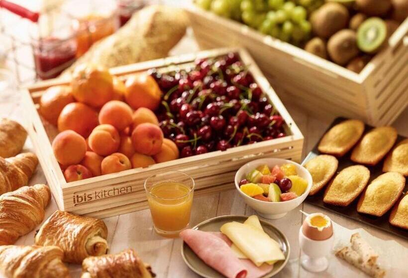 هتل Ibis Paris Porte De Clichy Centre