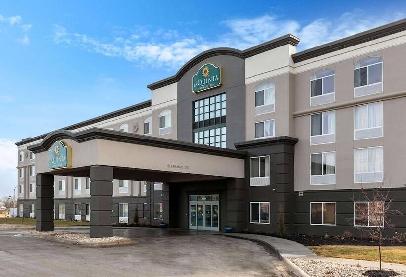 هتل La Quinta Inn & Suites By Wyndham Omaha Airport Downtown