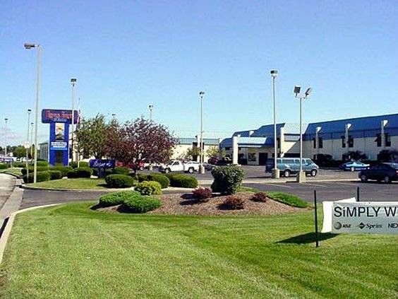ホテル Lees Inn & Suites Muncie