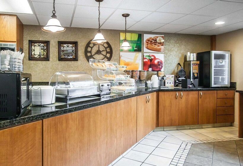هتل Quality Inn & Suites North