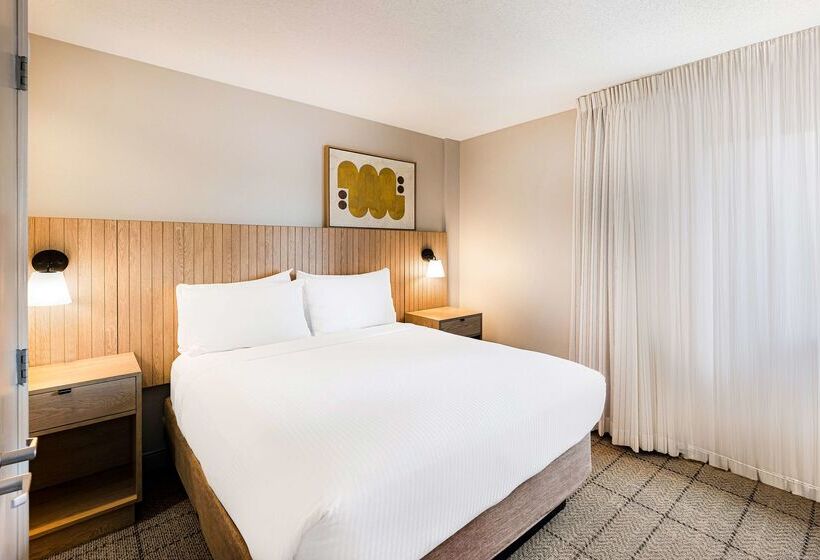 هتل Sonesta Simply Suites Jersey City