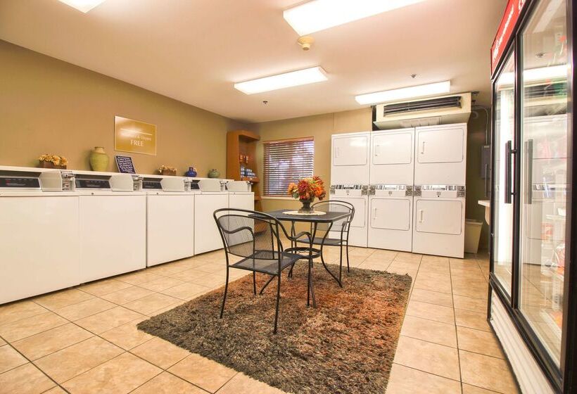 هتل Sonesta Simply Suites St Louis Earth City