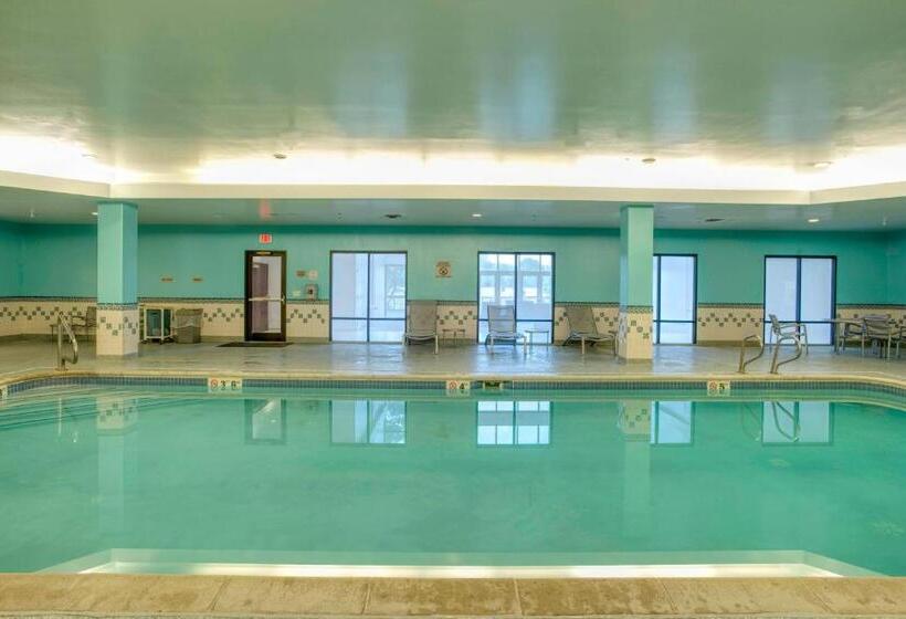 هتل Springhill Suites By Marriott Lawrence Downtown