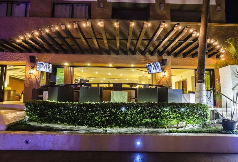 هتل Tesoro Los Cabos