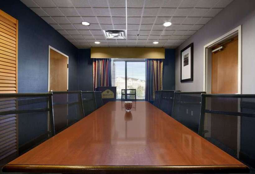 هتل Wingate By Wyndham Augusta Fort Eisenhower