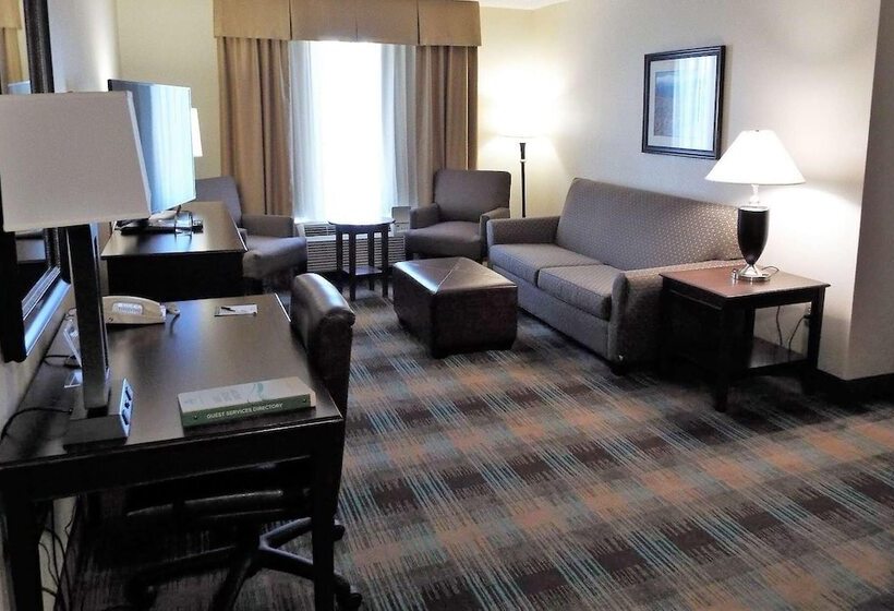 هتل Spark By Hilton Greensboro