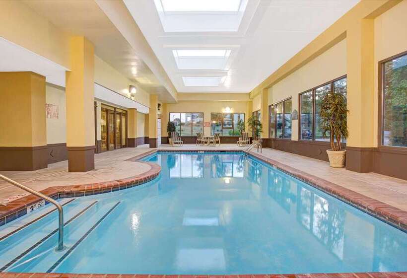 ホテル La Quinta Inn & Suites By Wyndham Mooresville