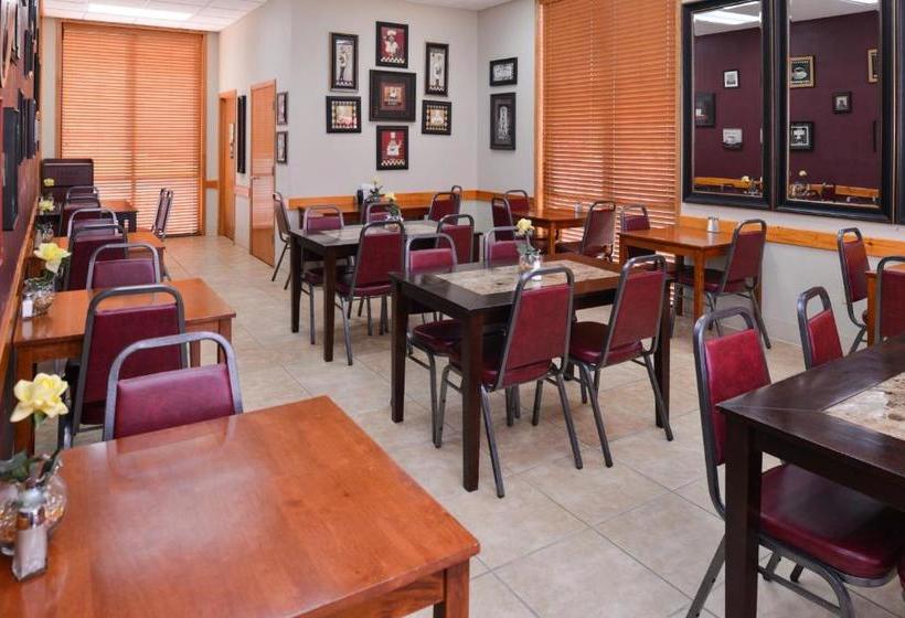 مُتل Ramada By Wyndham Branson