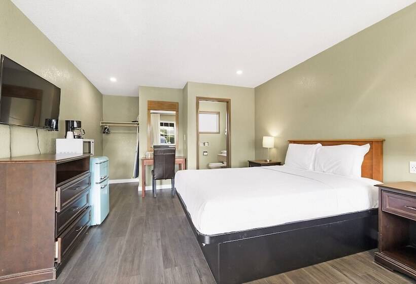 فندق على الطريق Safari Inn  Chico