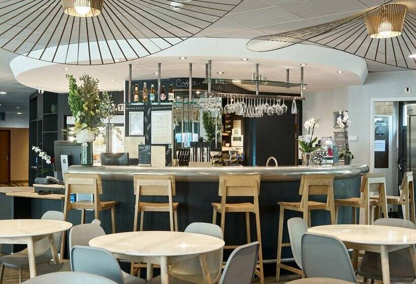 B&B HOTEL Vélizy