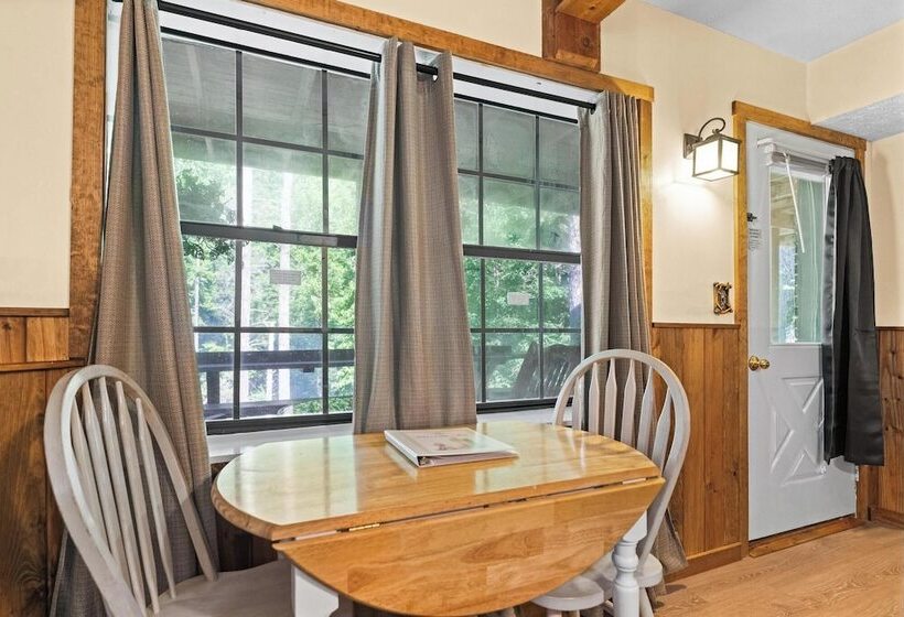 호스텔 Cascades Inn