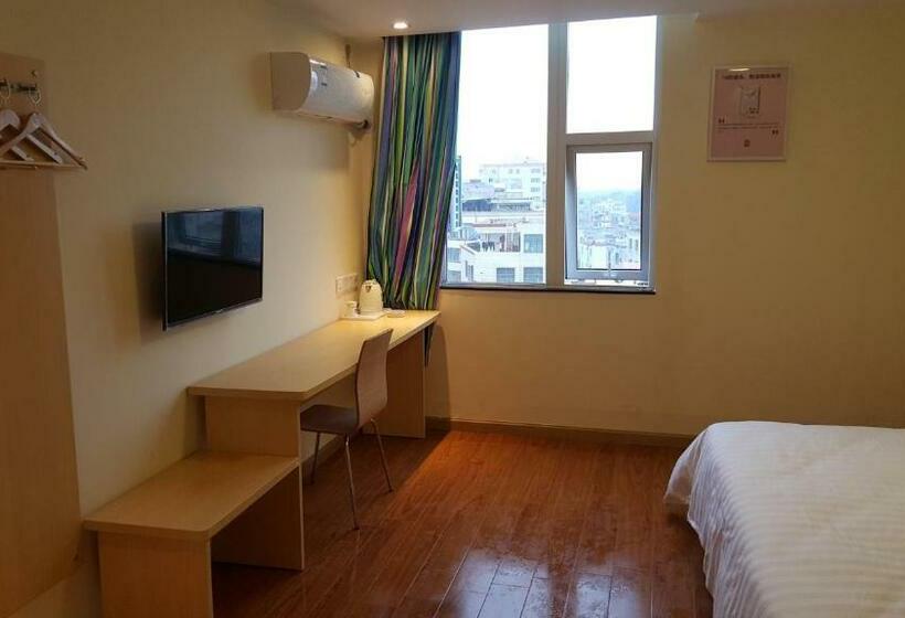 בית מלון כפרי 7days Inn Zhanjiang Xu Wen 2nd