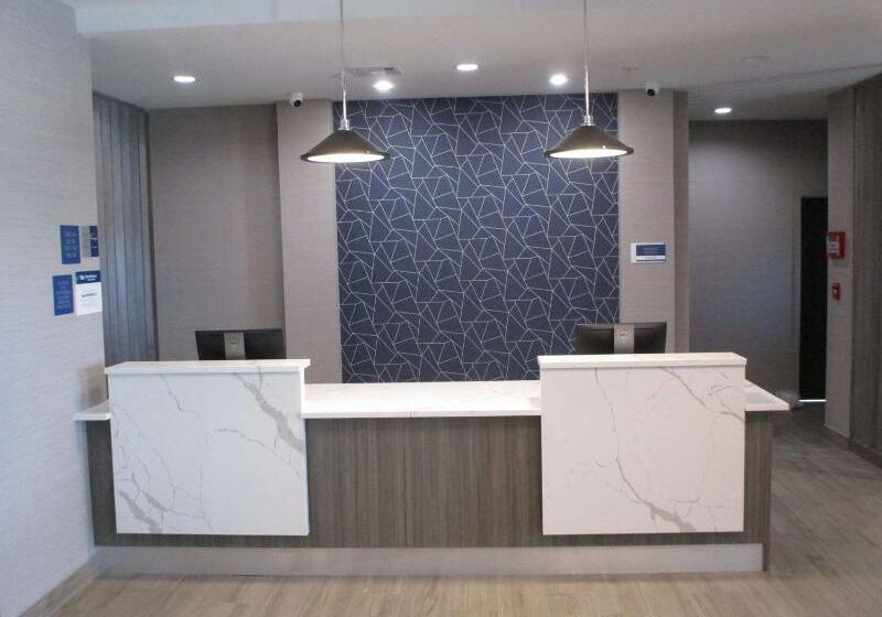 בית מלון כפרי Best Western Plus Choctaw Inn & Suites