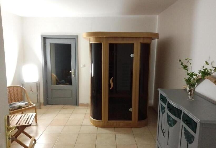 Отель La Belle Charbonnière